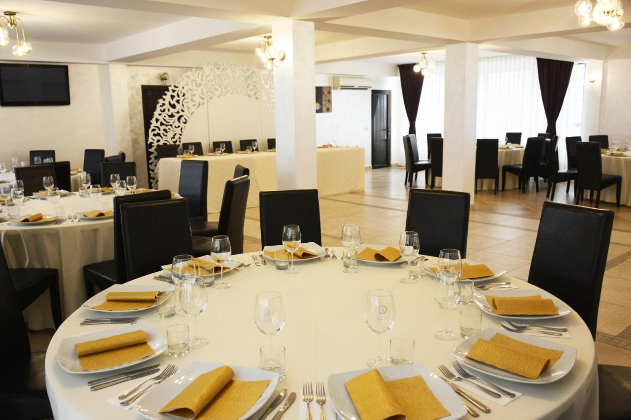 Pensiunea Royal Borşa Екстериор снимка