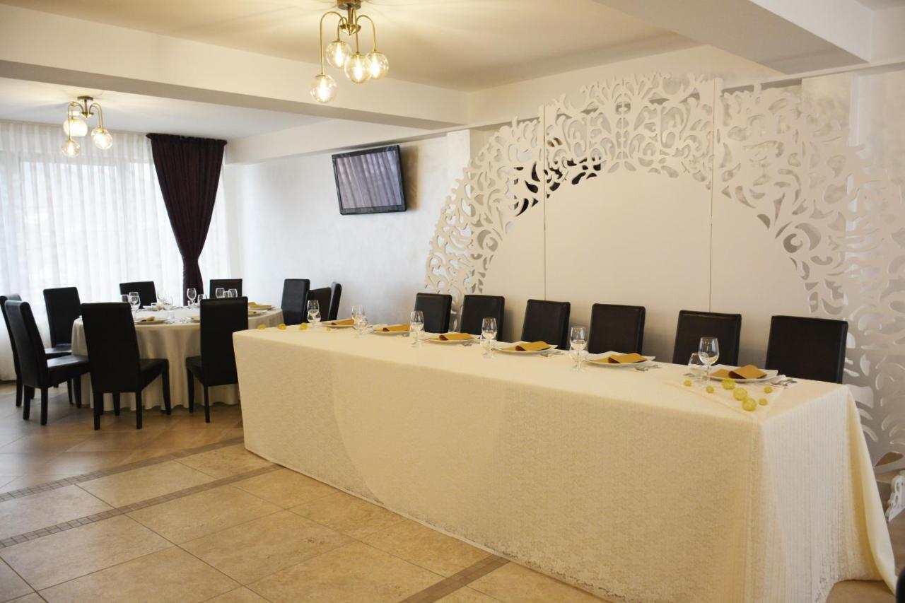 Pensiunea Royal Borşa Екстериор снимка