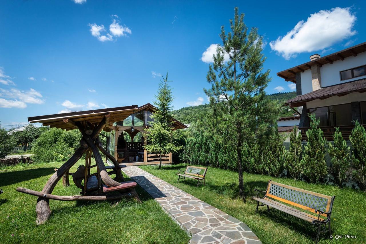 Pensiunea Royal Borşa Екстериор снимка